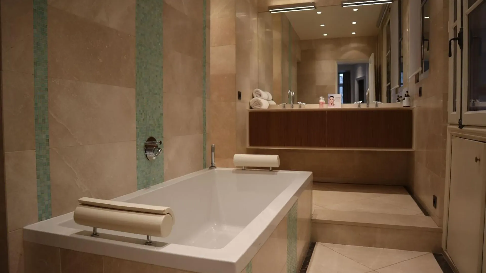 Apartment - Trocadero *